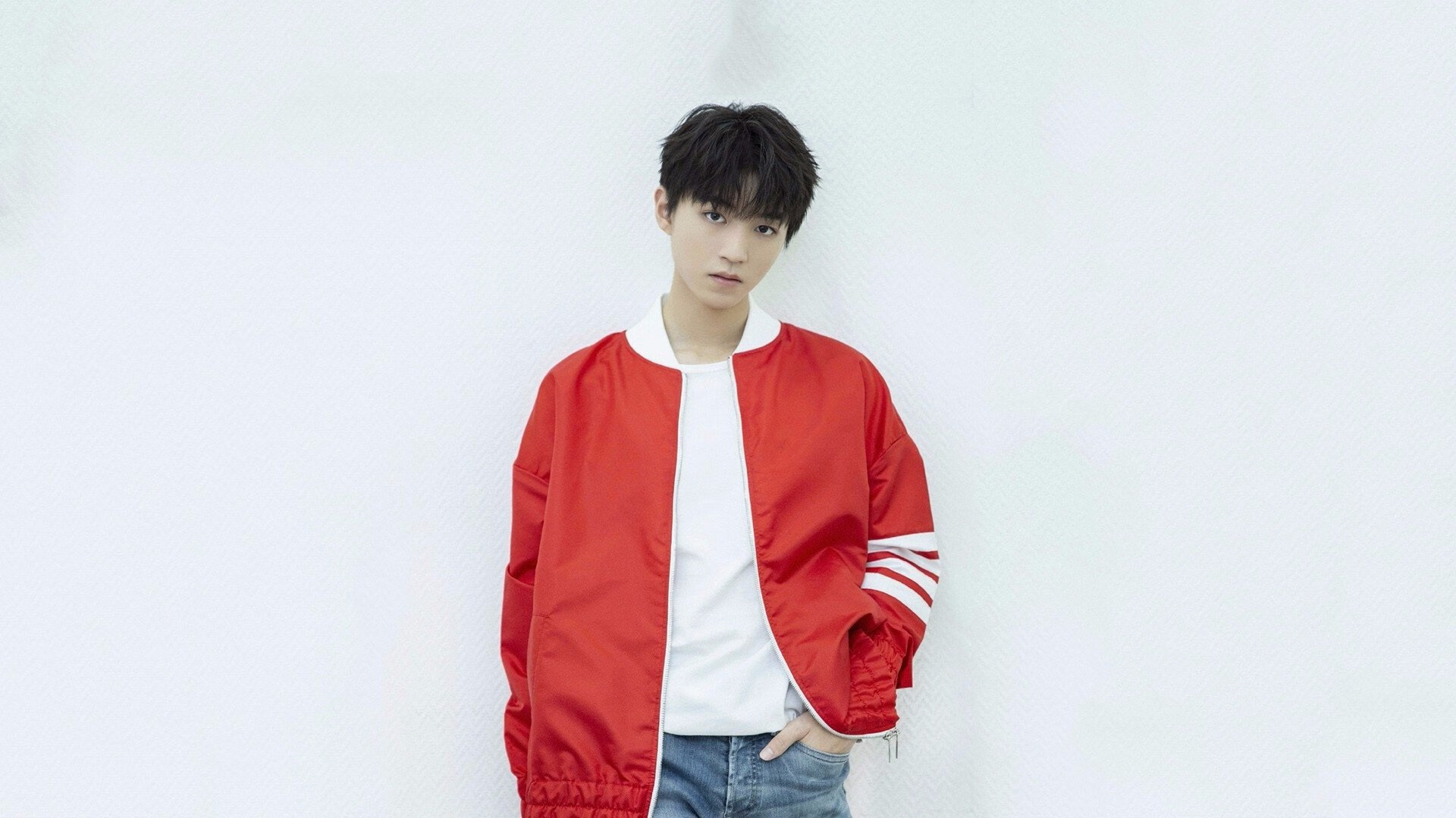 乐鱼体育官网下载-法兰克福保持边路活跃撕开防线空档，法兰克福视频